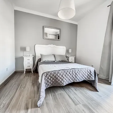 2 Bedroom With Large Private Terrace