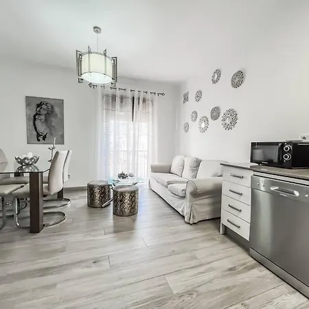 Apartment 2 Bedroom With Large Private Terrace